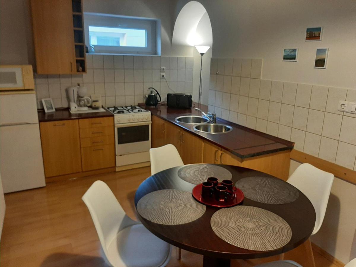 Apartman Harmony Appartamento Keszthely Esterno foto