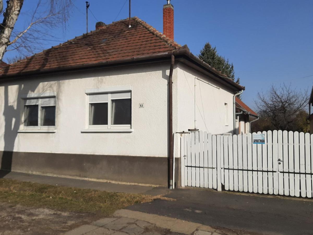 Apartman Harmony Appartamento Keszthely Esterno foto